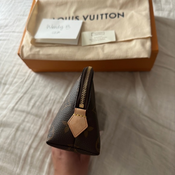 🤎Louis Vuitton Cosmetic Pouch🤎 - Picture 6 of 11